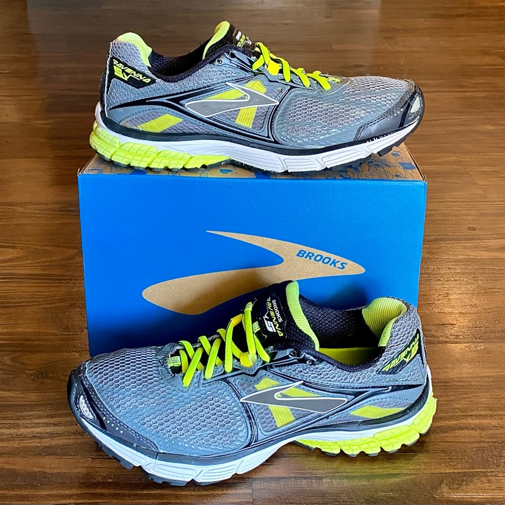 Brooks Ravenna 5 - Men's Size 10